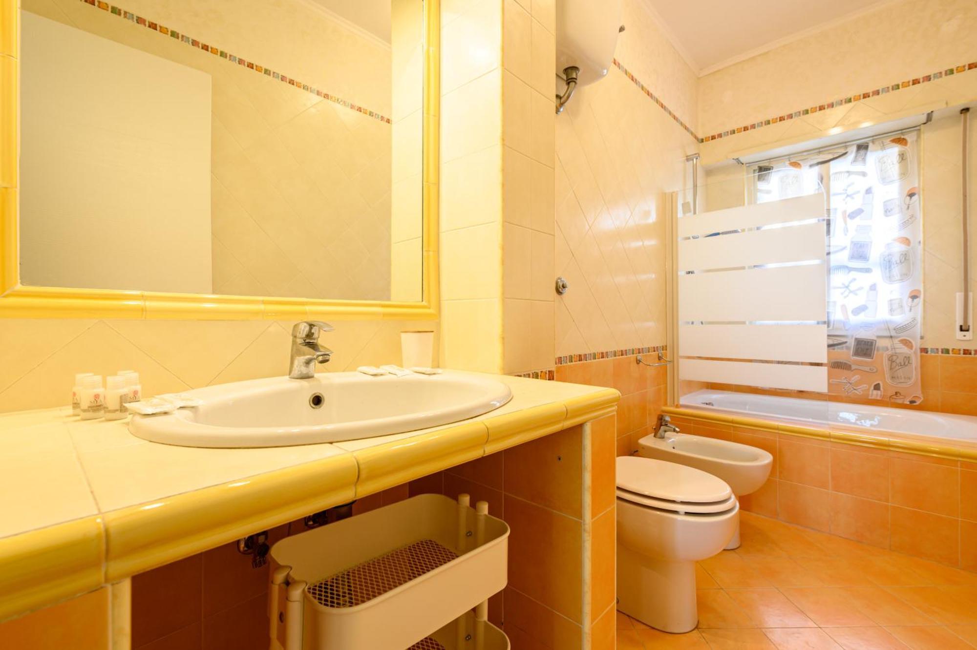 Pulcinella - Chic E Comfort In * Naples